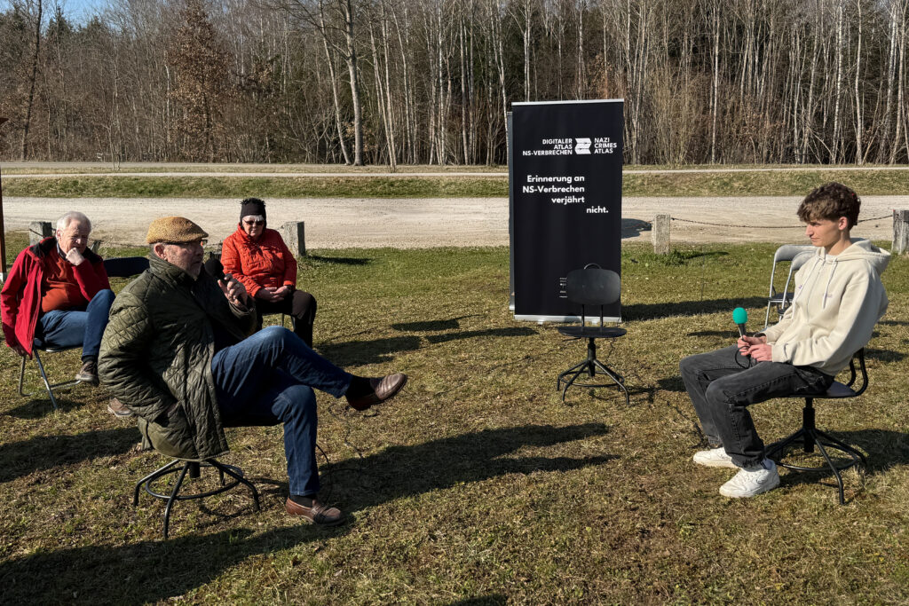 The photo shows Alois Kramer (left) and Marlon Schneiders in conversation in the